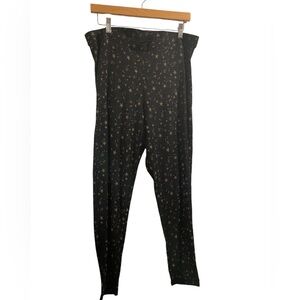 TORRID Black/Tan Star Pattern Knit Leggings Stretch Pants - Size 2 (Torrid)